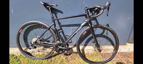 Cube attain disc road bike - road,