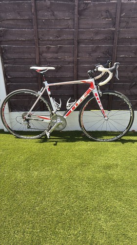 Cube road bike medium - road,